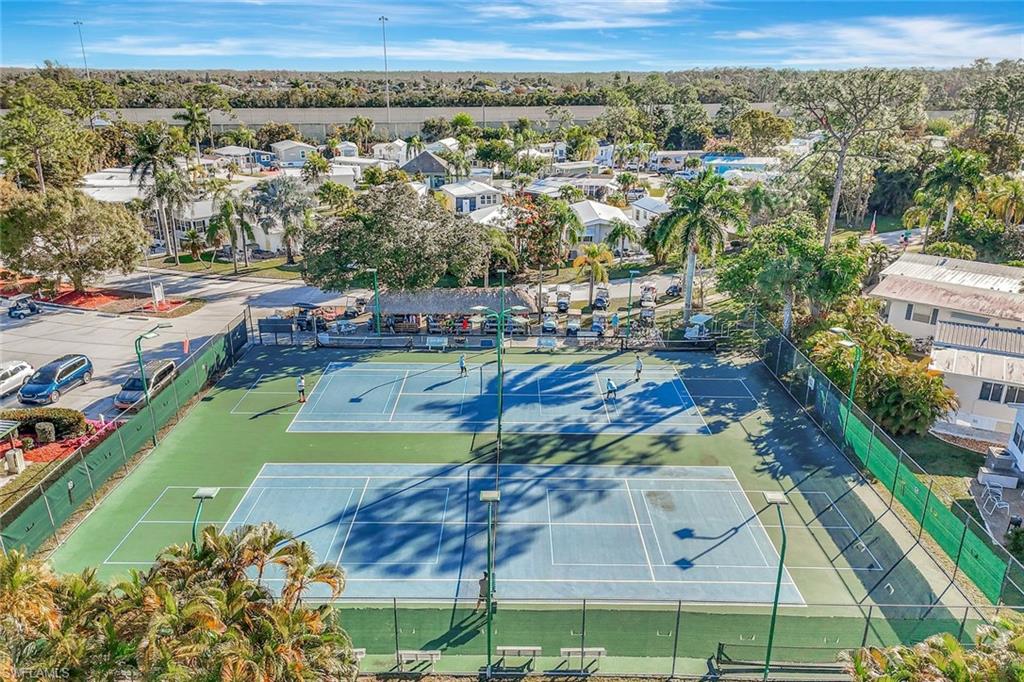 CORKSCREW WOODLANDS - Residential