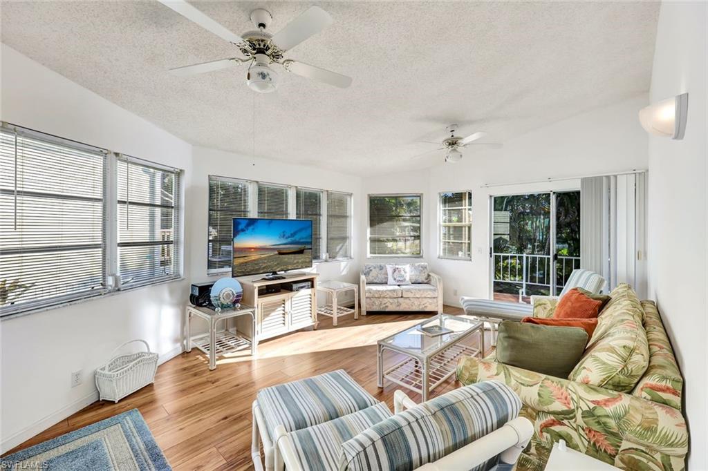 CORKSCREW WOODLANDS - Residential