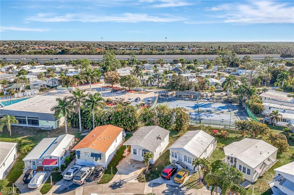 CORKSCREW WOODLANDS - Residential