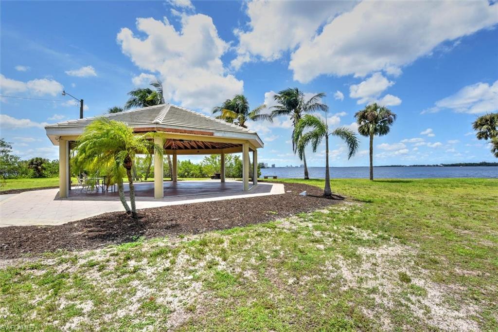 YACHT CLUB COLONY - Residential