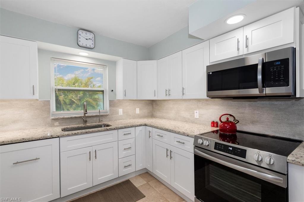 YACHT CLUB COLONY - Residential