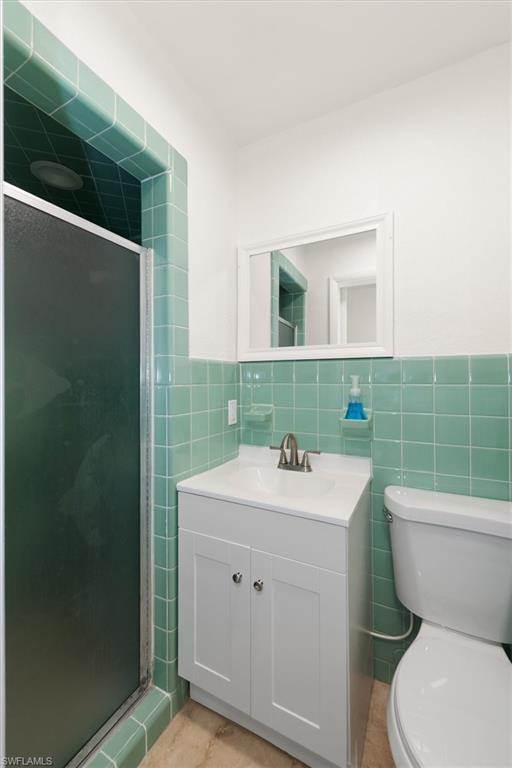 YACHT CLUB COLONY - Residential