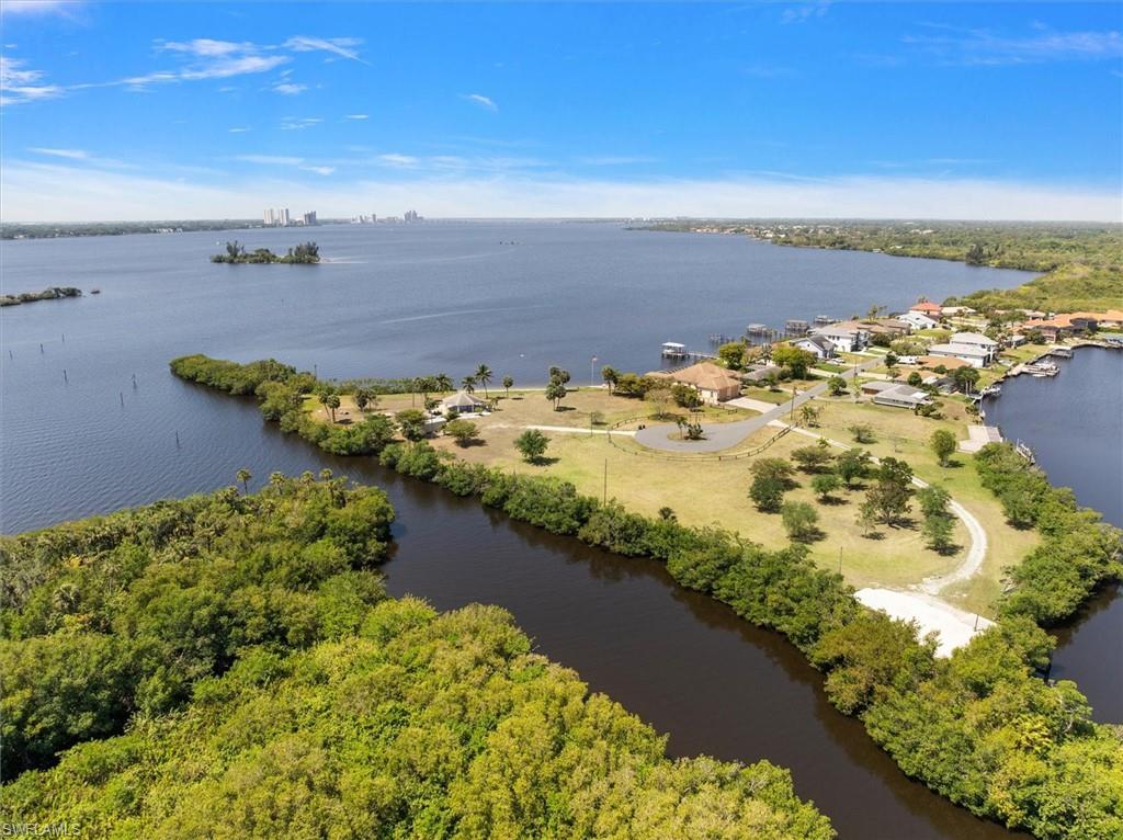 YACHT CLUB COLONY - Residential