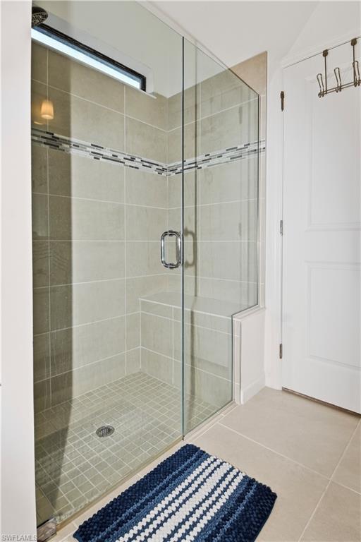 HAMPTON LAKES - Residential