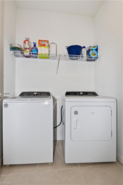 HAMPTON LAKES - Residential