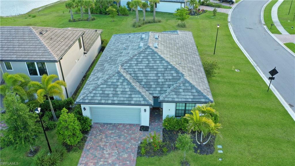 HAMPTON LAKES - Residential