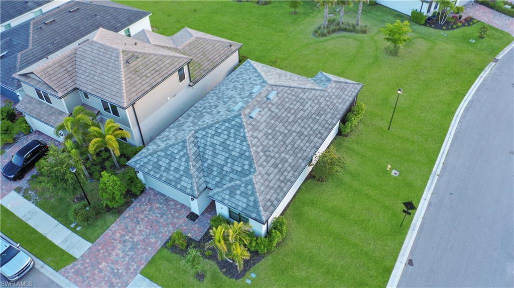 HAMPTON LAKES - Residential