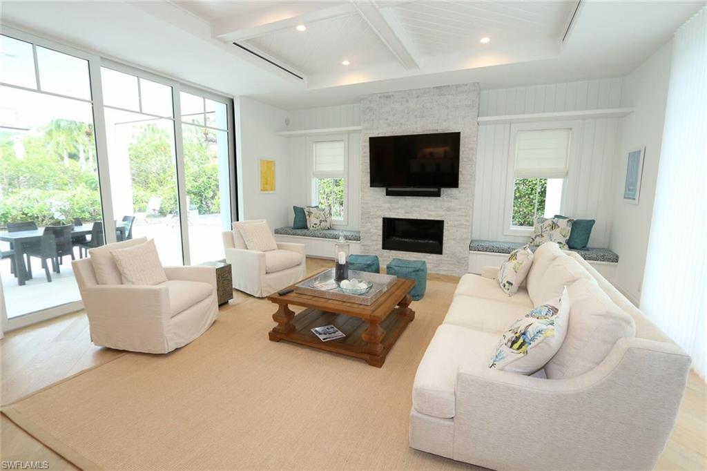 OLDE NAPLES - Residential Lease