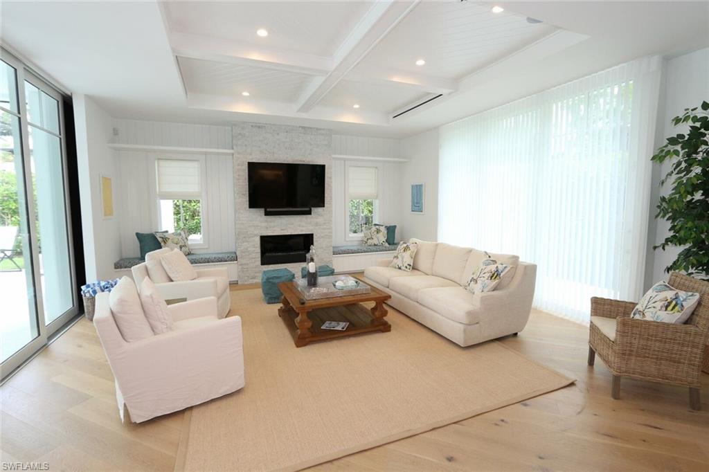 OLDE NAPLES - Residential Lease