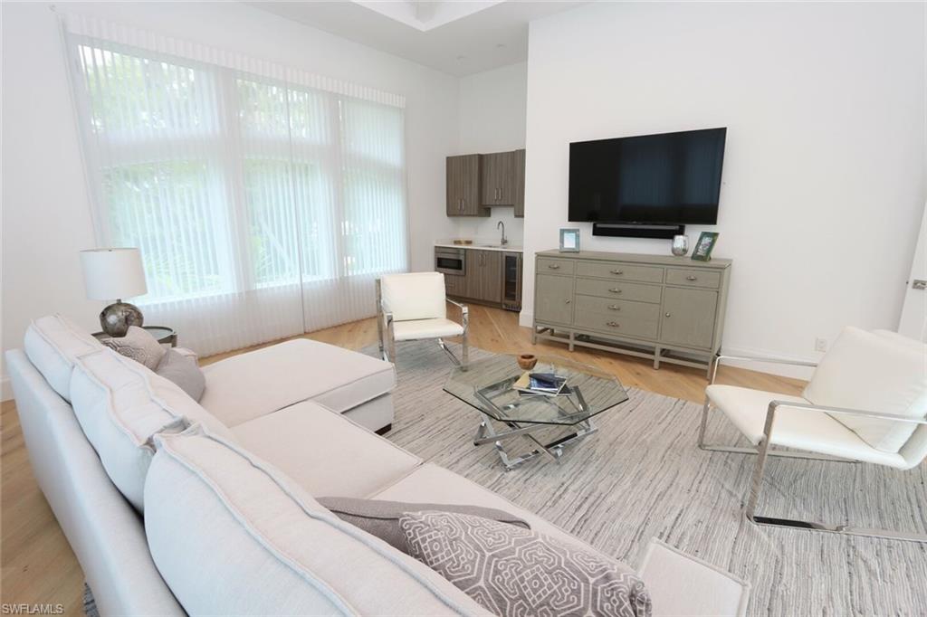 OLDE NAPLES - Residential Lease