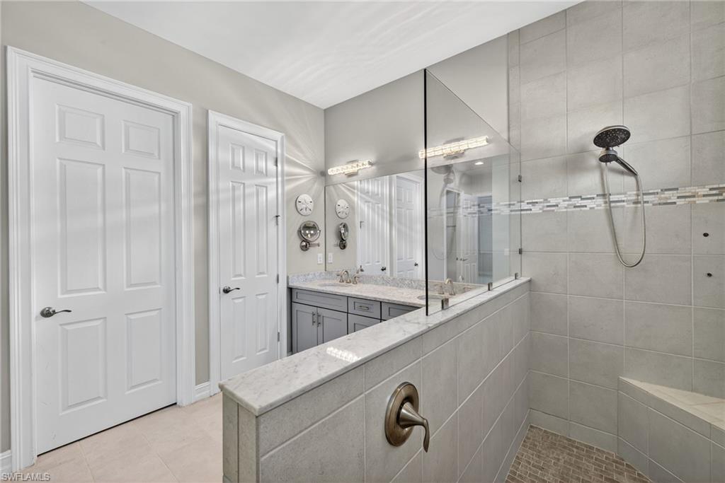 SAVANNAH LAKES - Residential