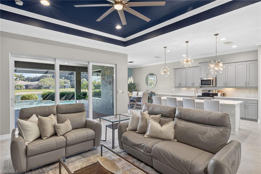 SAVANNAH LAKES - Residential