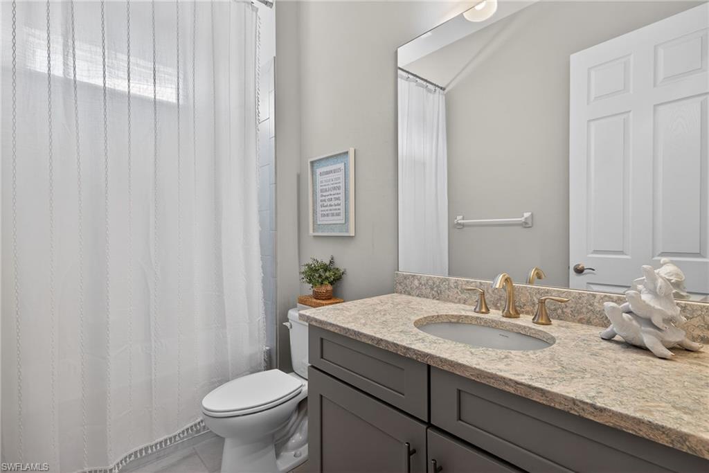 SAVANNAH LAKES - Residential