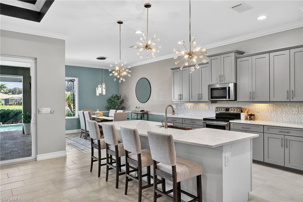 SAVANNAH LAKES - Residential