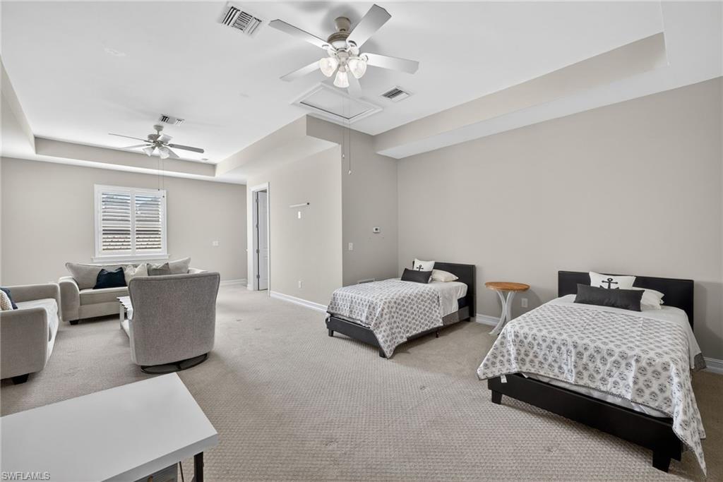 SAVANNAH LAKES - Residential