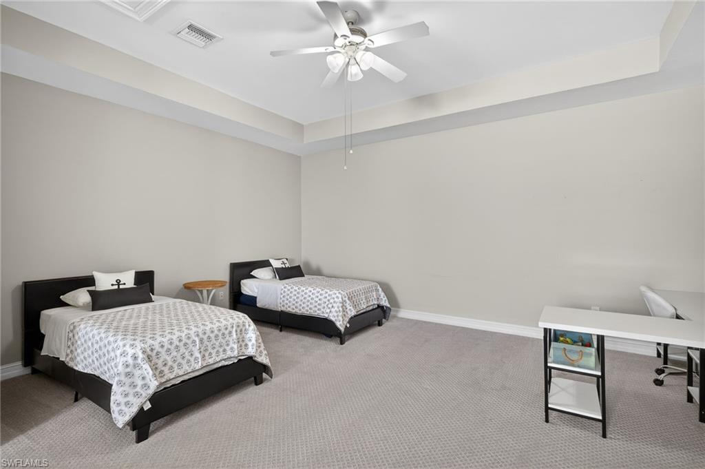 SAVANNAH LAKES - Residential