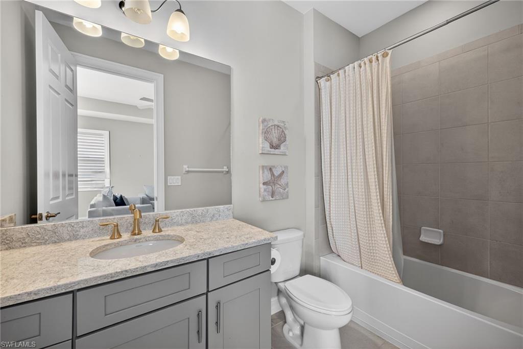 SAVANNAH LAKES - Residential