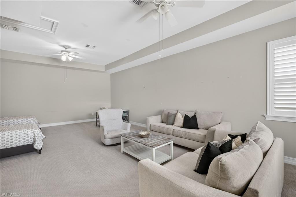 SAVANNAH LAKES - Residential