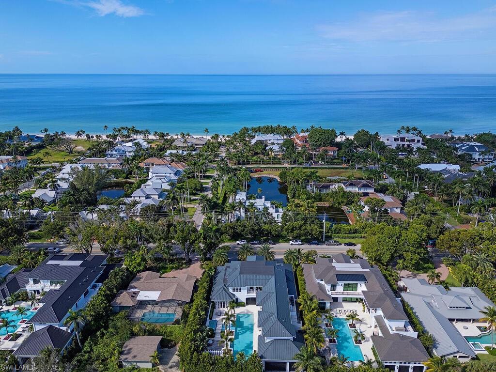 AQUALANE SHORES - Residential