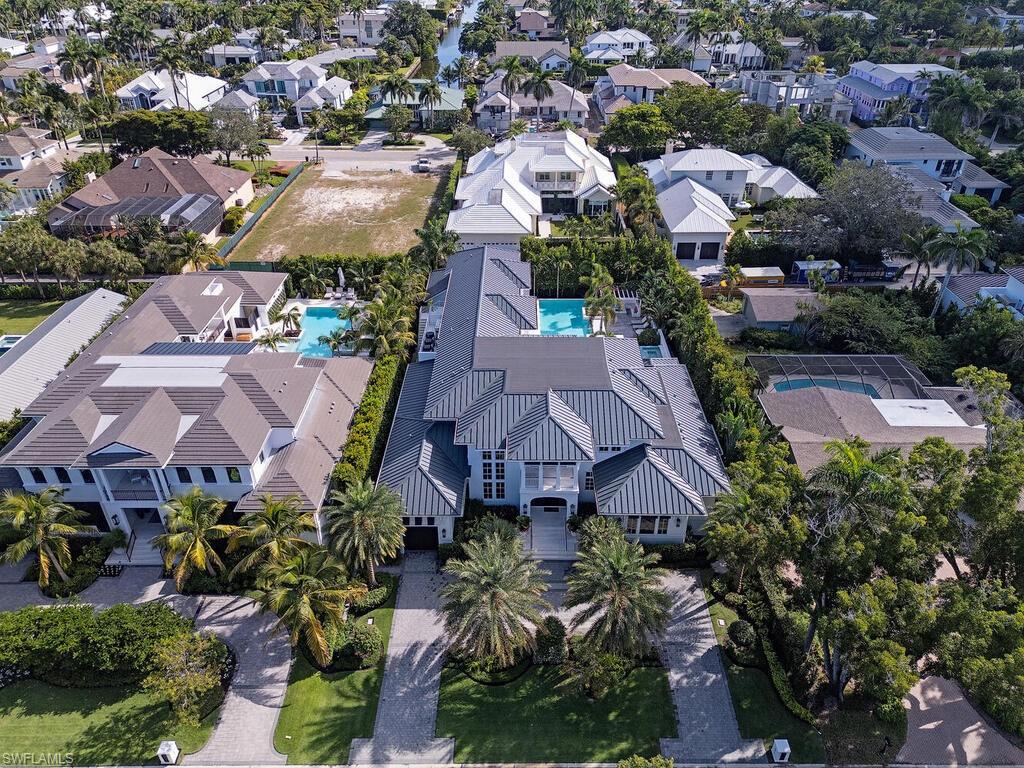 AQUALANE SHORES - Residential