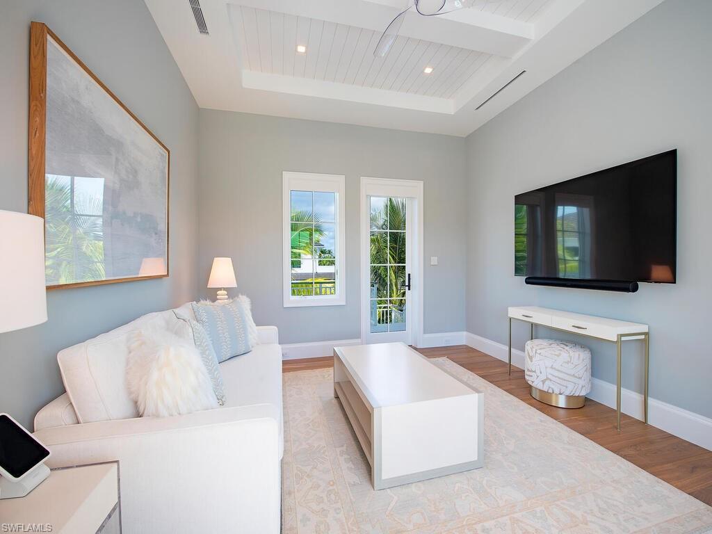 AQUALANE SHORES - Residential