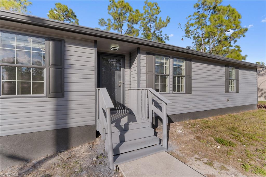 LEHIGH ACRES - Residential