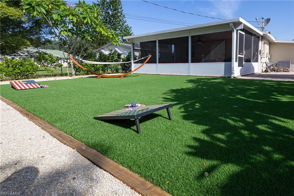 Photo of 806 97th AVE N, NAPLES, FL 34108 (MLS # 225082624)