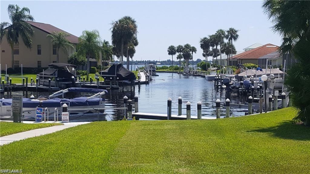 ADMIRALTY YACHT & RACQUET CLUB - Residential