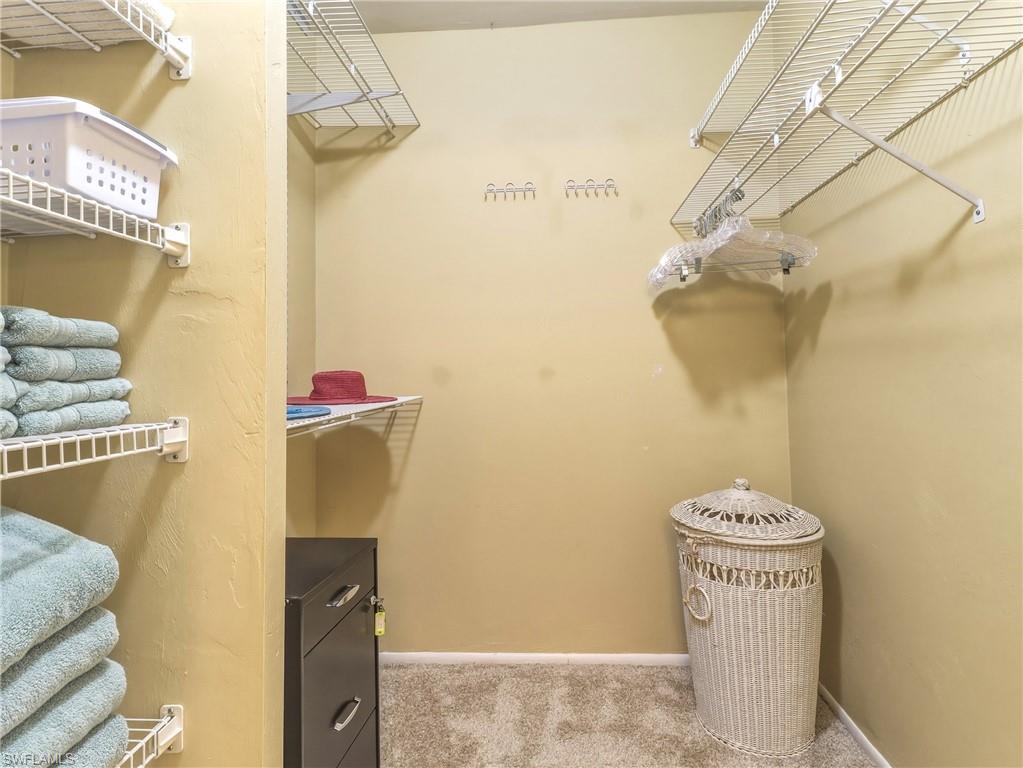 ADMIRALTY YACHT & RACQUET CLUB - Residential