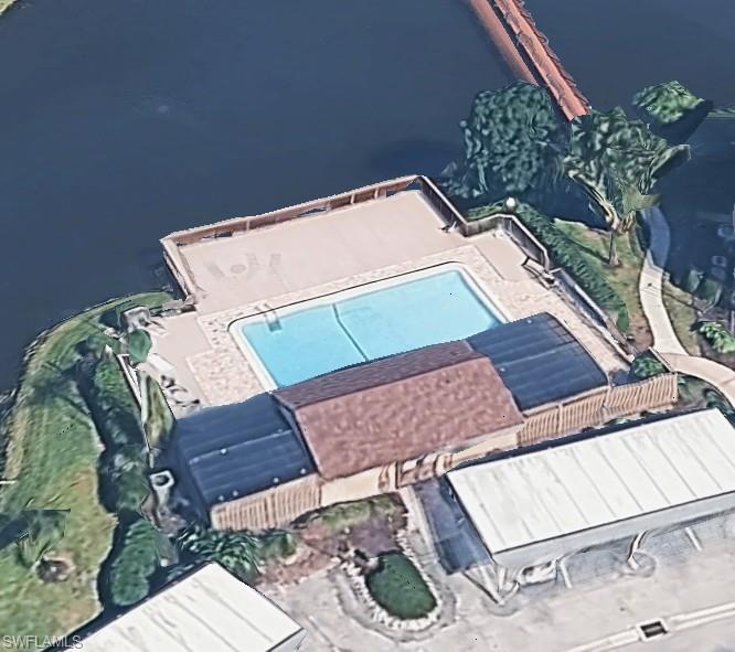 ADMIRALTY YACHT & RACQUET CLUB - Residential