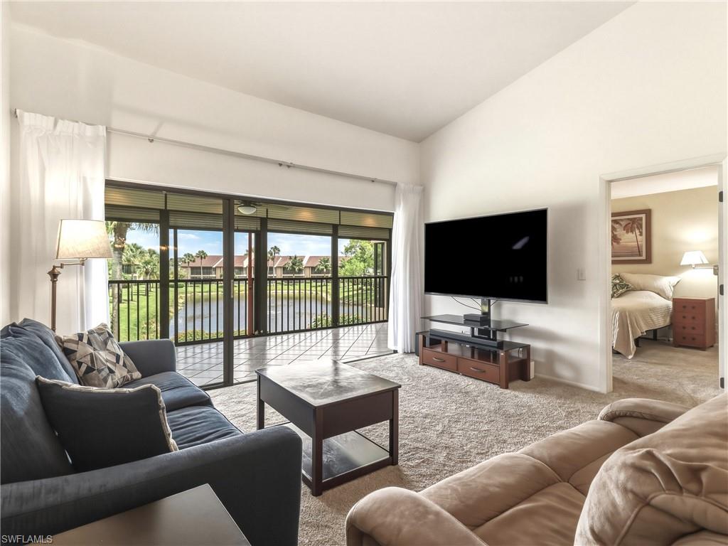 ADMIRALTY YACHT & RACQUET CLUB - Residential