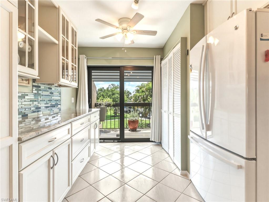 ADMIRALTY YACHT & RACQUET CLUB - Residential