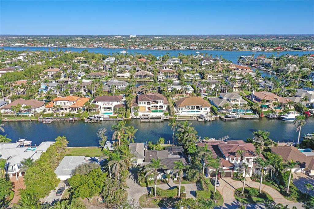 AQUALANE SHORES - Residential