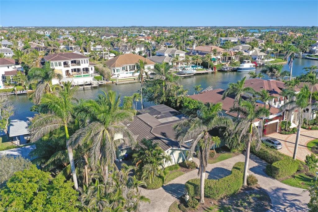 AQUALANE SHORES - Residential