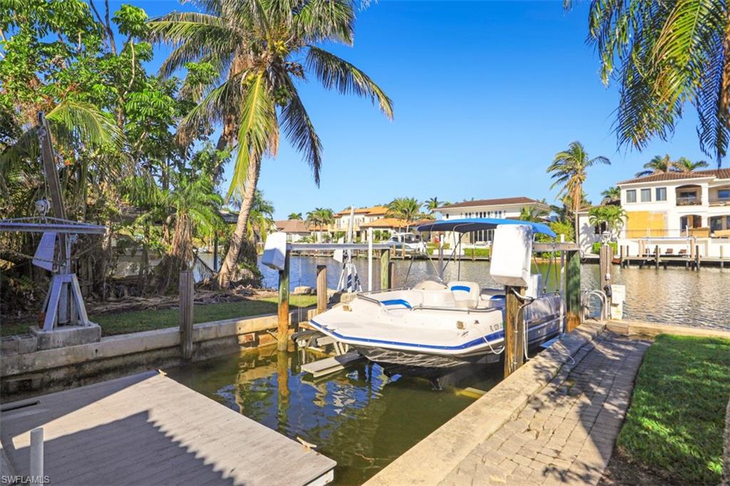 AQUALANE SHORES - Residential