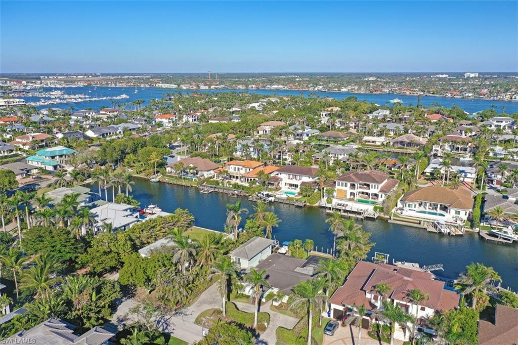 AQUALANE SHORES - Residential