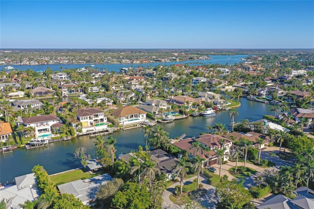 AQUALANE SHORES - Residential