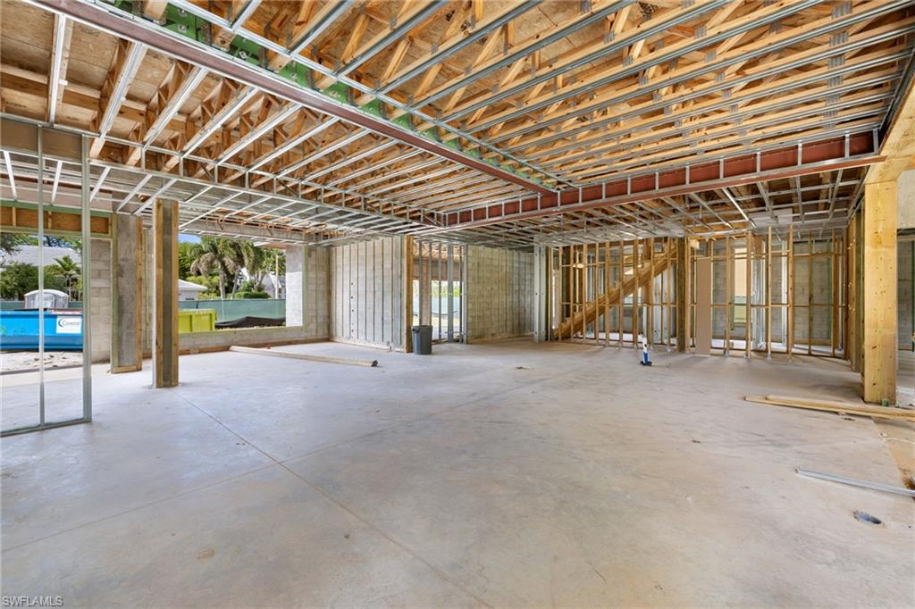 PELICAN BAY WOODS - Residential