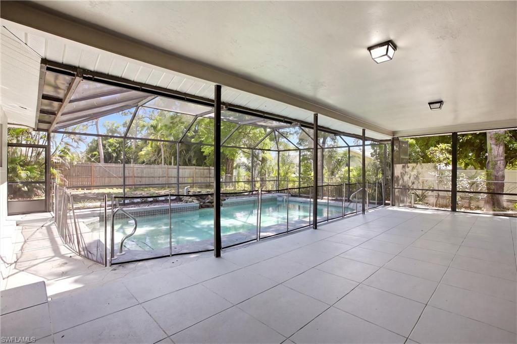 SAN CARLOS PARK - Residential