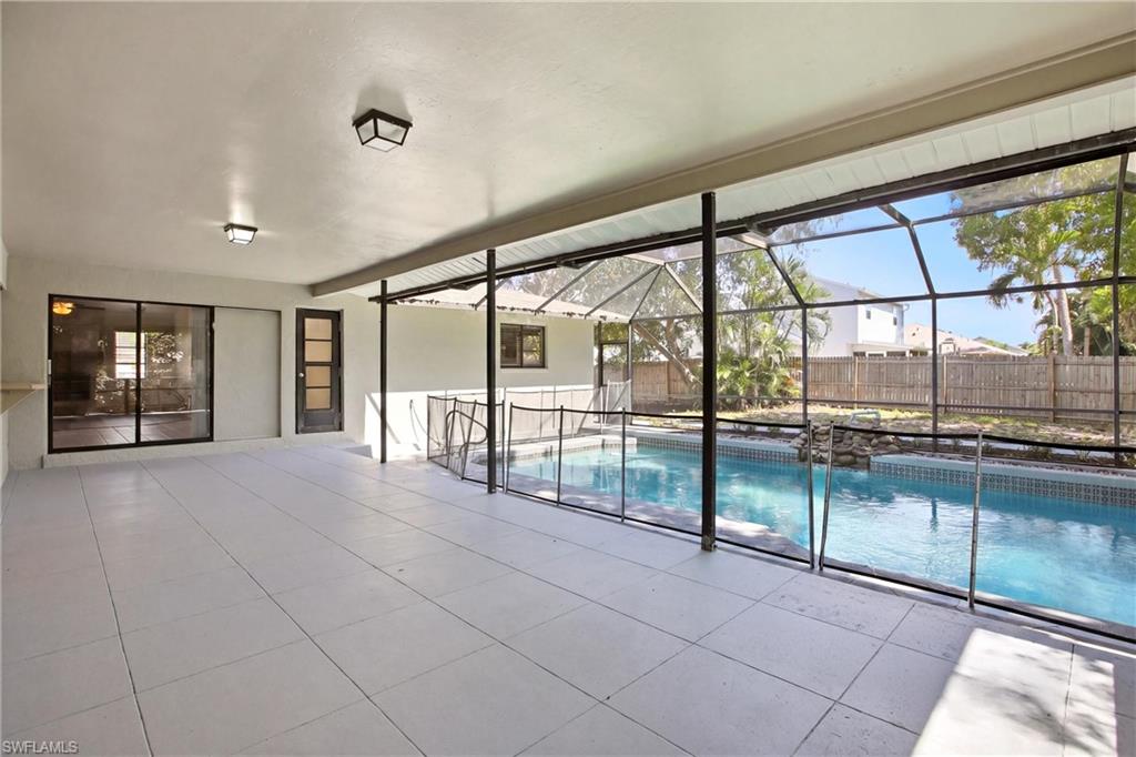 SAN CARLOS PARK - Residential