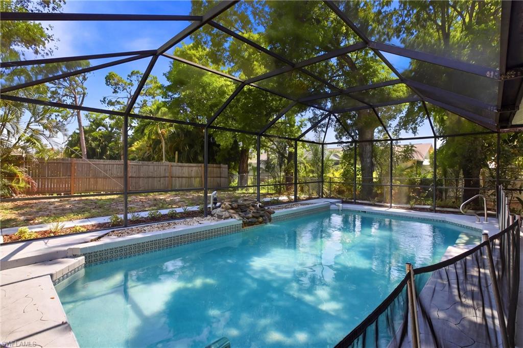 SAN CARLOS PARK - Residential