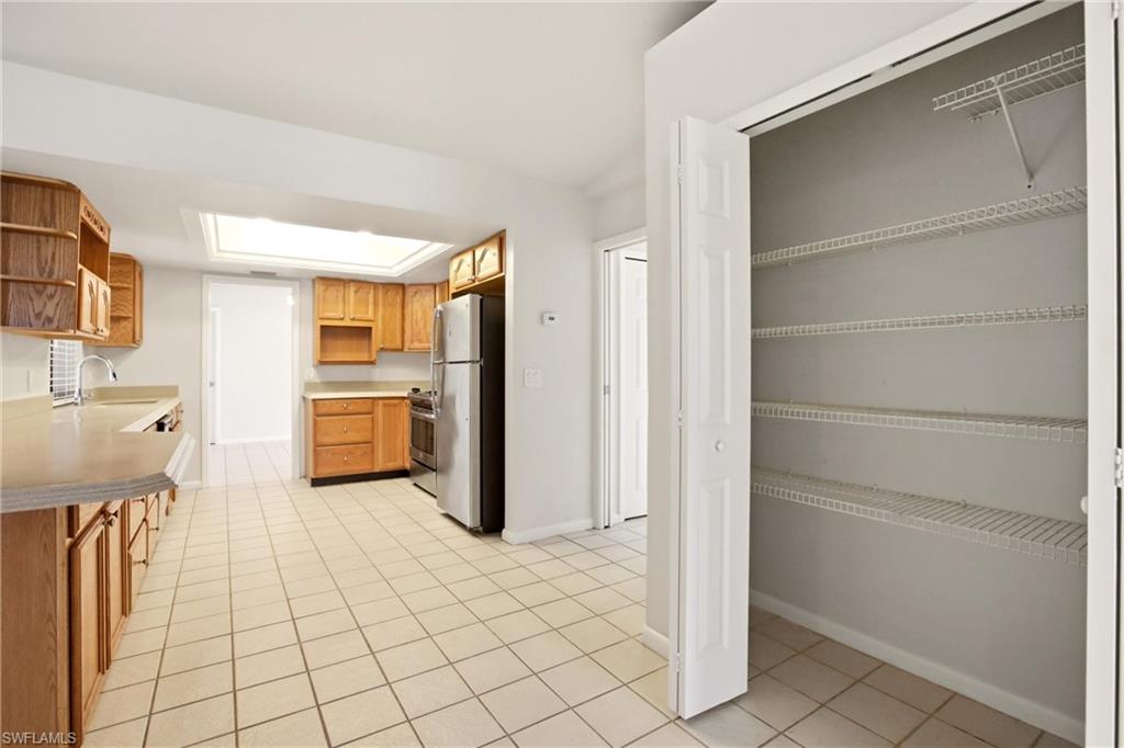SAN CARLOS PARK - Residential