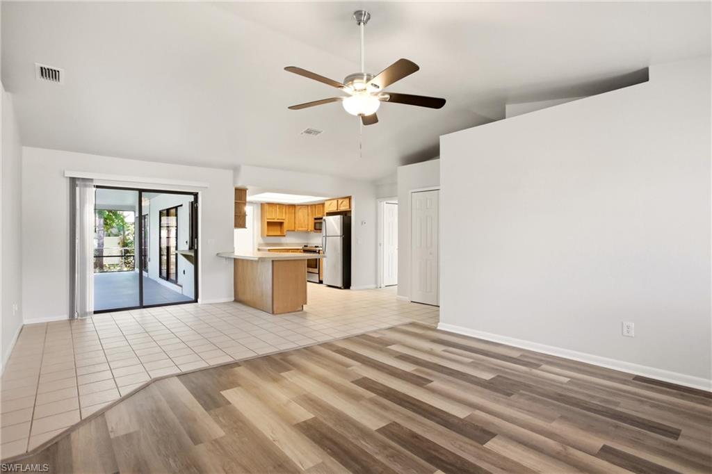 SAN CARLOS PARK - Residential