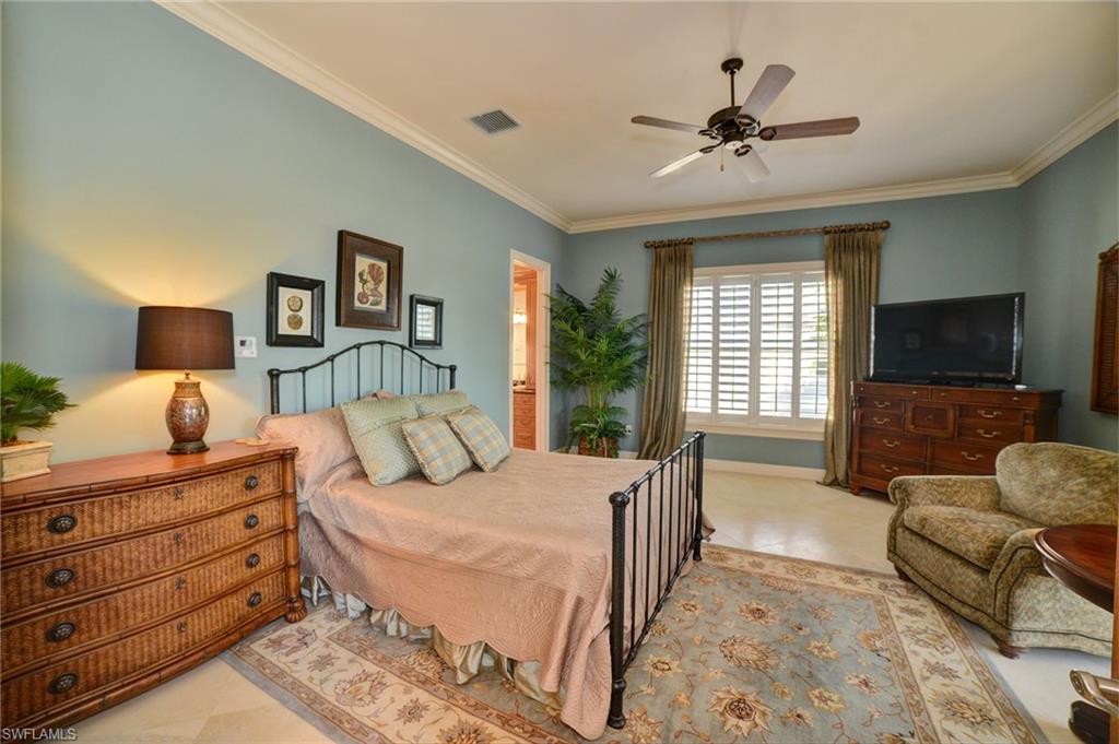 BAREFOOT BEACH - Residential