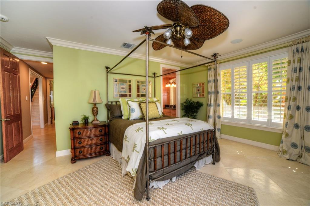 BAREFOOT BEACH - Residential