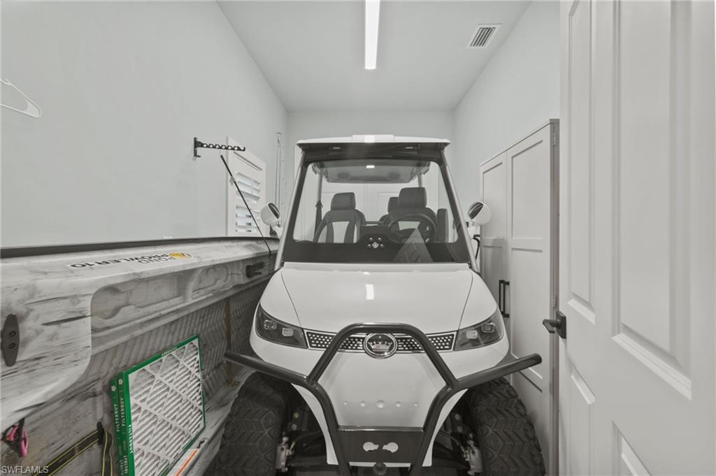 GOLDEN PALMS LUXURY MOTORCOACH RESORT - Land