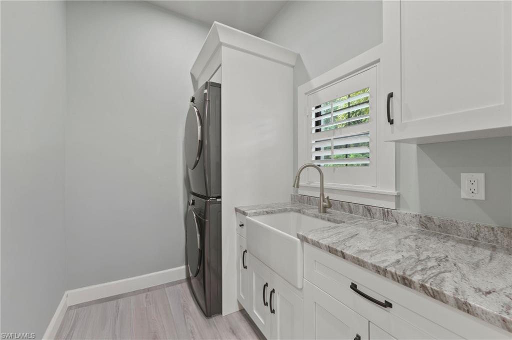 GOLDEN PALMS LUXURY MOTORCOACH RESORT - Land