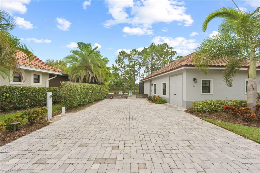 GOLDEN PALMS LUXURY MOTORCOACH RESORT - Land