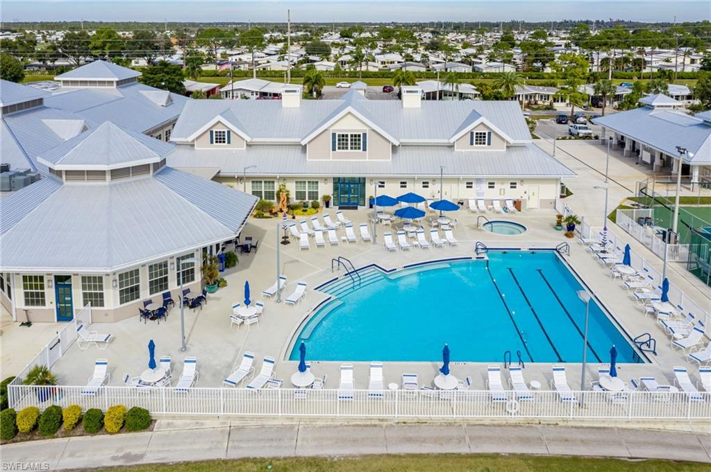 SIX LAKES COUNTRY CLUB - Residential