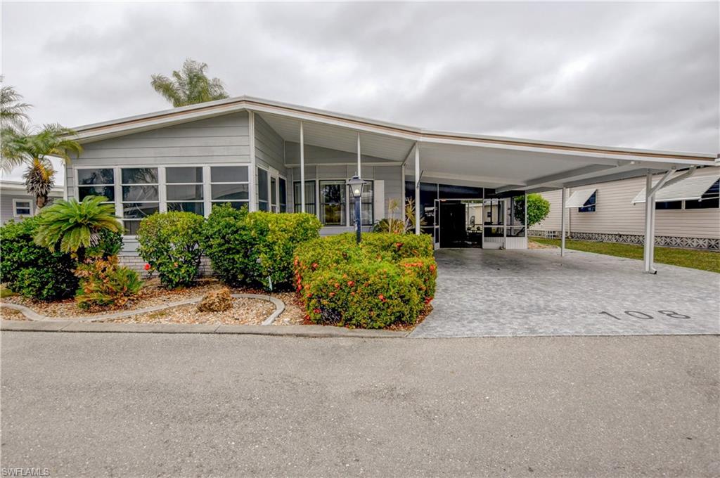 SIX LAKES COUNTRY CLUB - Residential